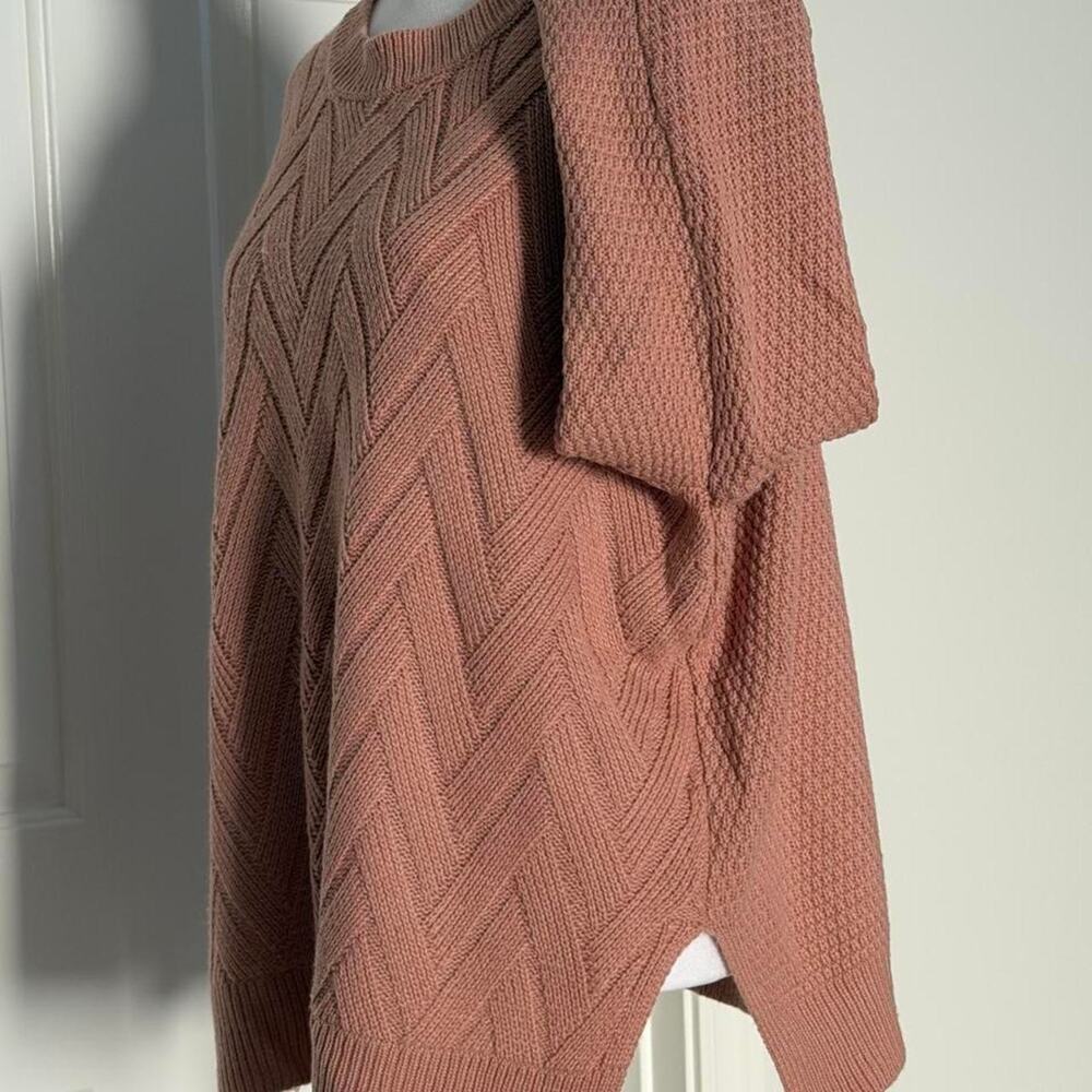 Pink Chevron Pattern Sweater - Picture 3 of 4